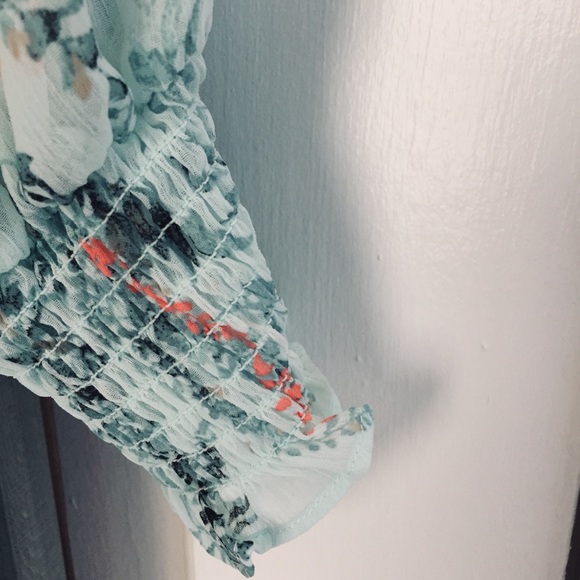 Smocked Blouson Dress In Wisteria See Breeze Preppy Coastal - Picture 7 of 13